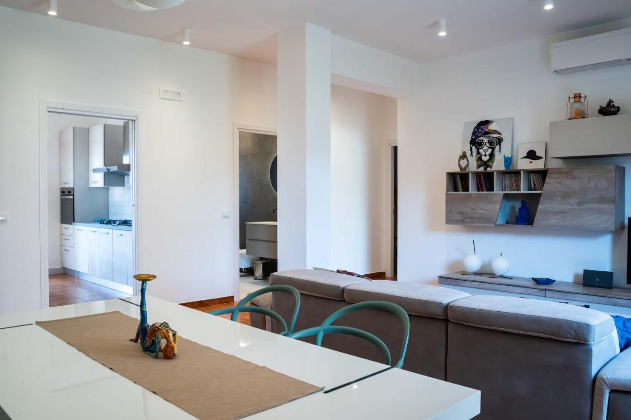 Вилла Acquamarina Luxury House Ачи Костелло Экстерьер фото