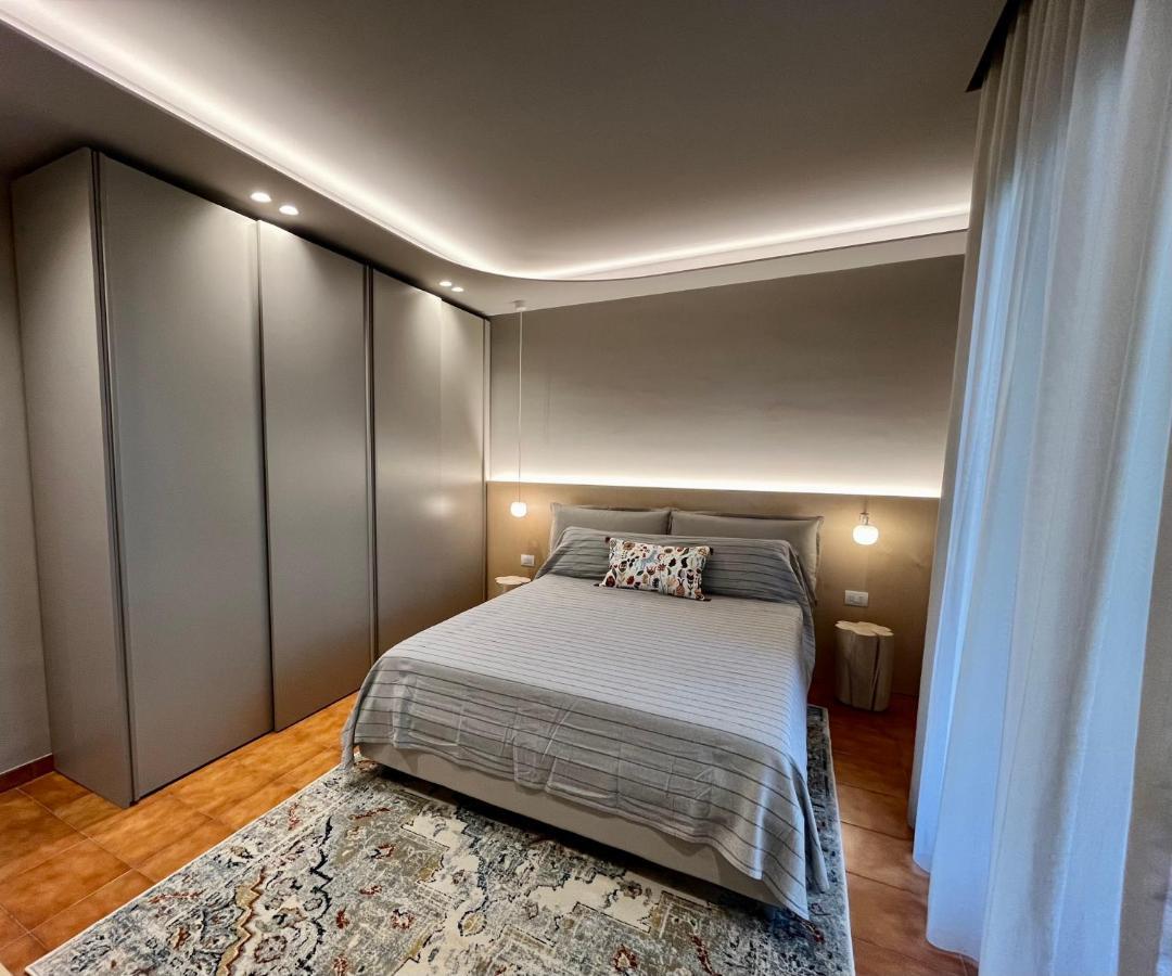 Вилла Acquamarina Luxury House Ачи Костелло Экстерьер фото