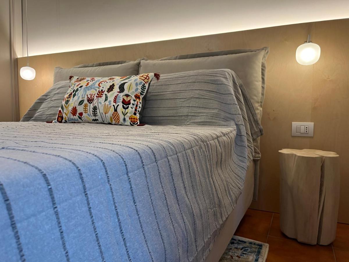Вилла Acquamarina Luxury House Ачи Костелло Экстерьер фото